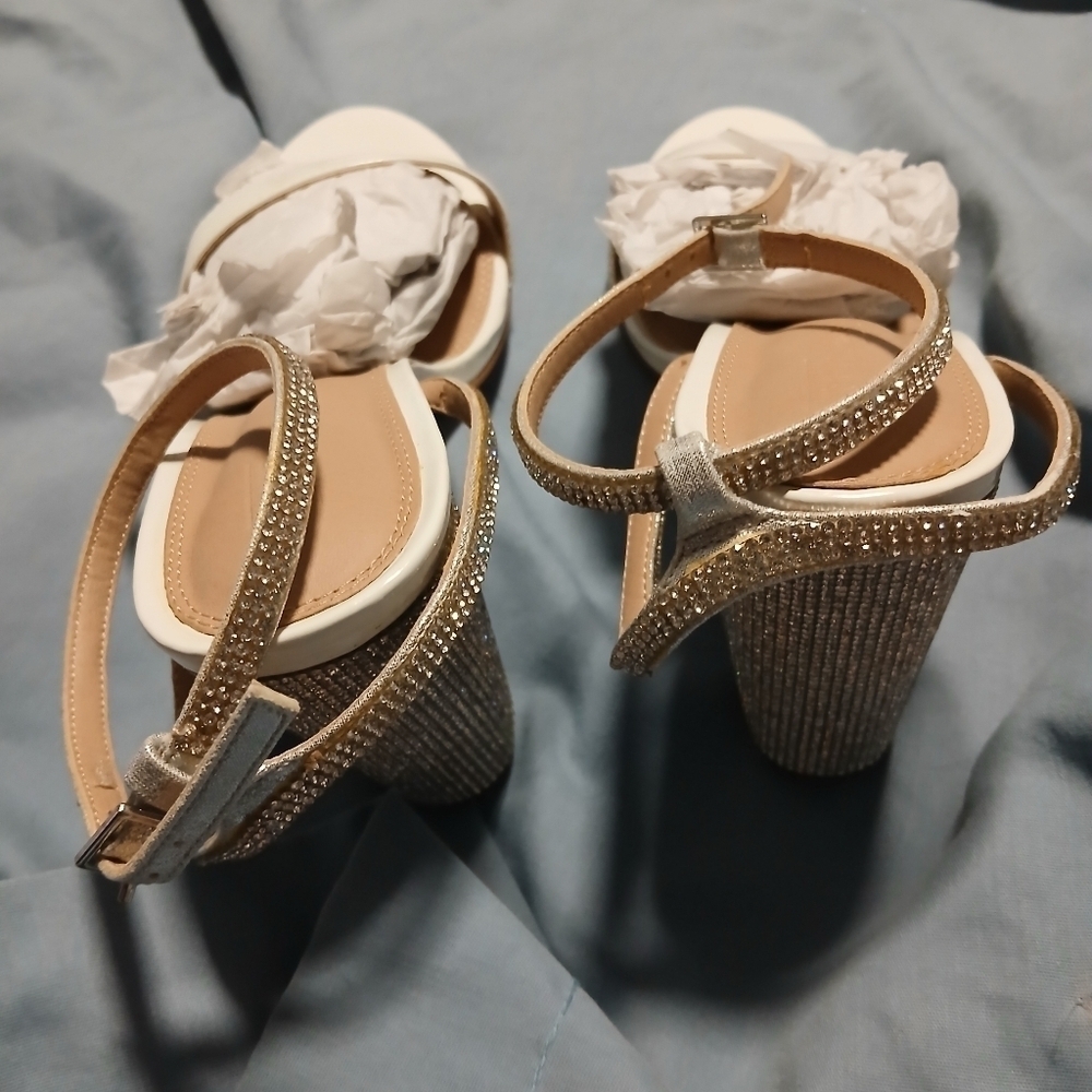 Asos brand NWT  ladies dress heels with silver embellishments.  Size 9 - Picture 2 of 9